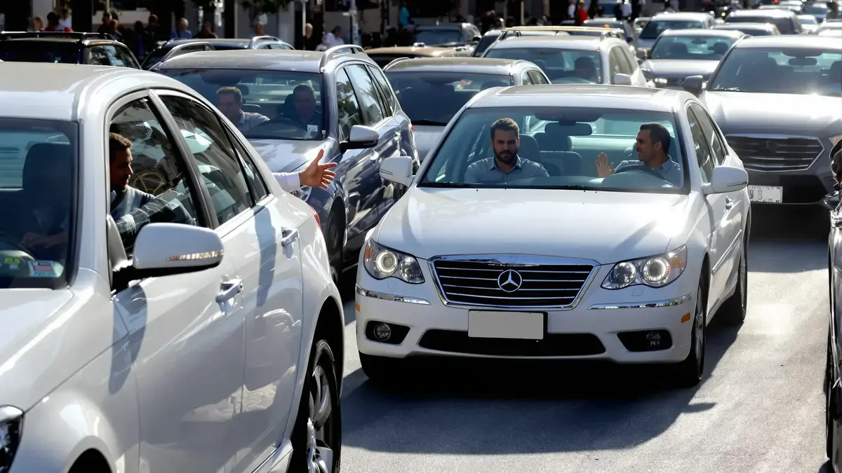 Odborníci sú jednoznační tí, ktorí púšťajú iných vodičov, môžu pôsobiť nezrelo a zvyšovať nečakané napätie na cestách